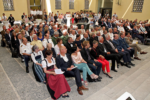 Eine ehrenvolle, würdige Veranstaltung im Münchener Odeon