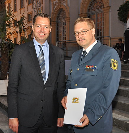 MdB Stephan Mayer, Präsident der THW Bundesvereinigung und Dr. Voss, Landesbeauftragter für Bayern