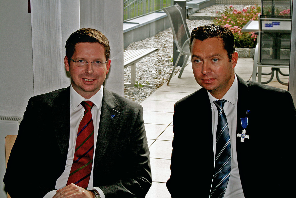 Der neue und der scheidende Landesvorsitzende der THW Landesvereinigung Bayern.